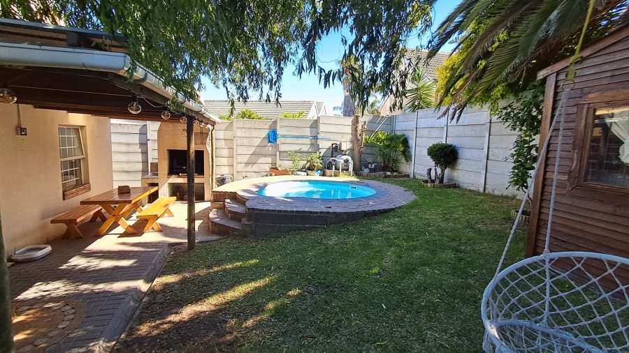 3 Bedroom Property for Sale in Protea Heights Western Cape
